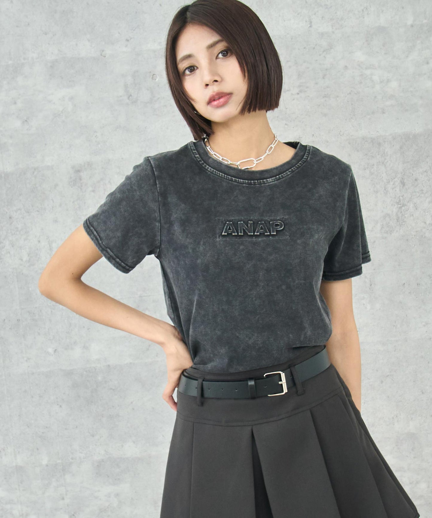 ANAP エンボス ロゴ 加工 Tシャツ 153-5873