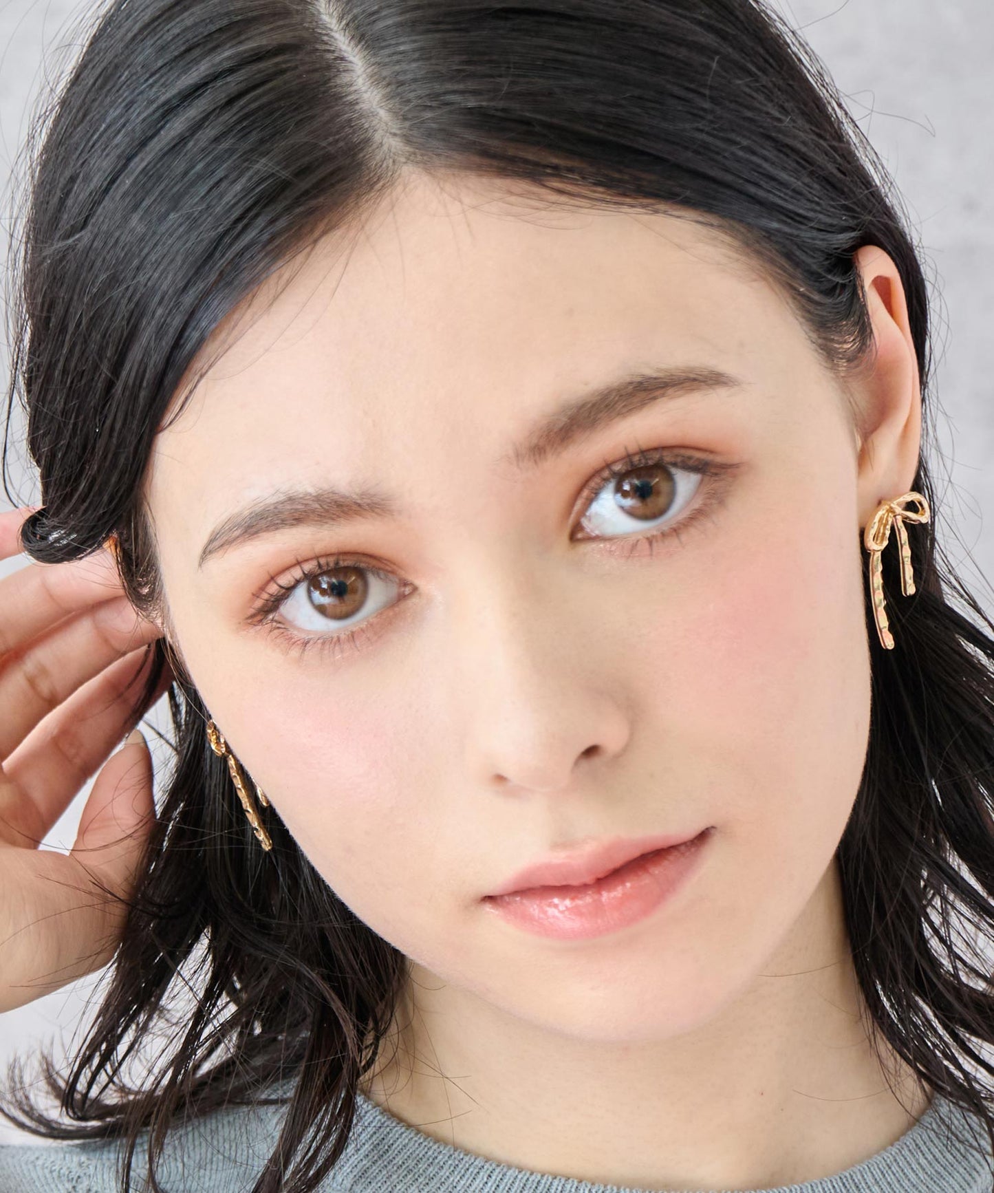 ライン リボン ピアス 159-5860