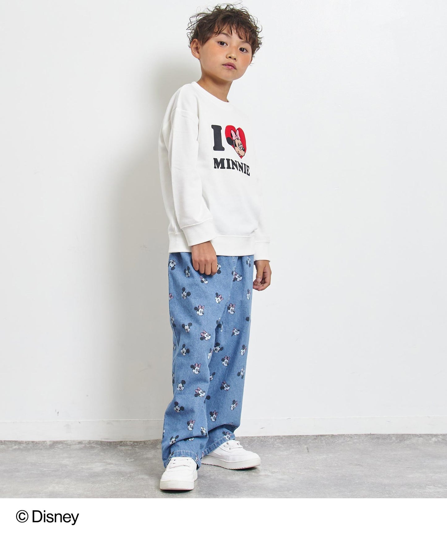 ブルー(130サイズ着用/身長:約125cm)