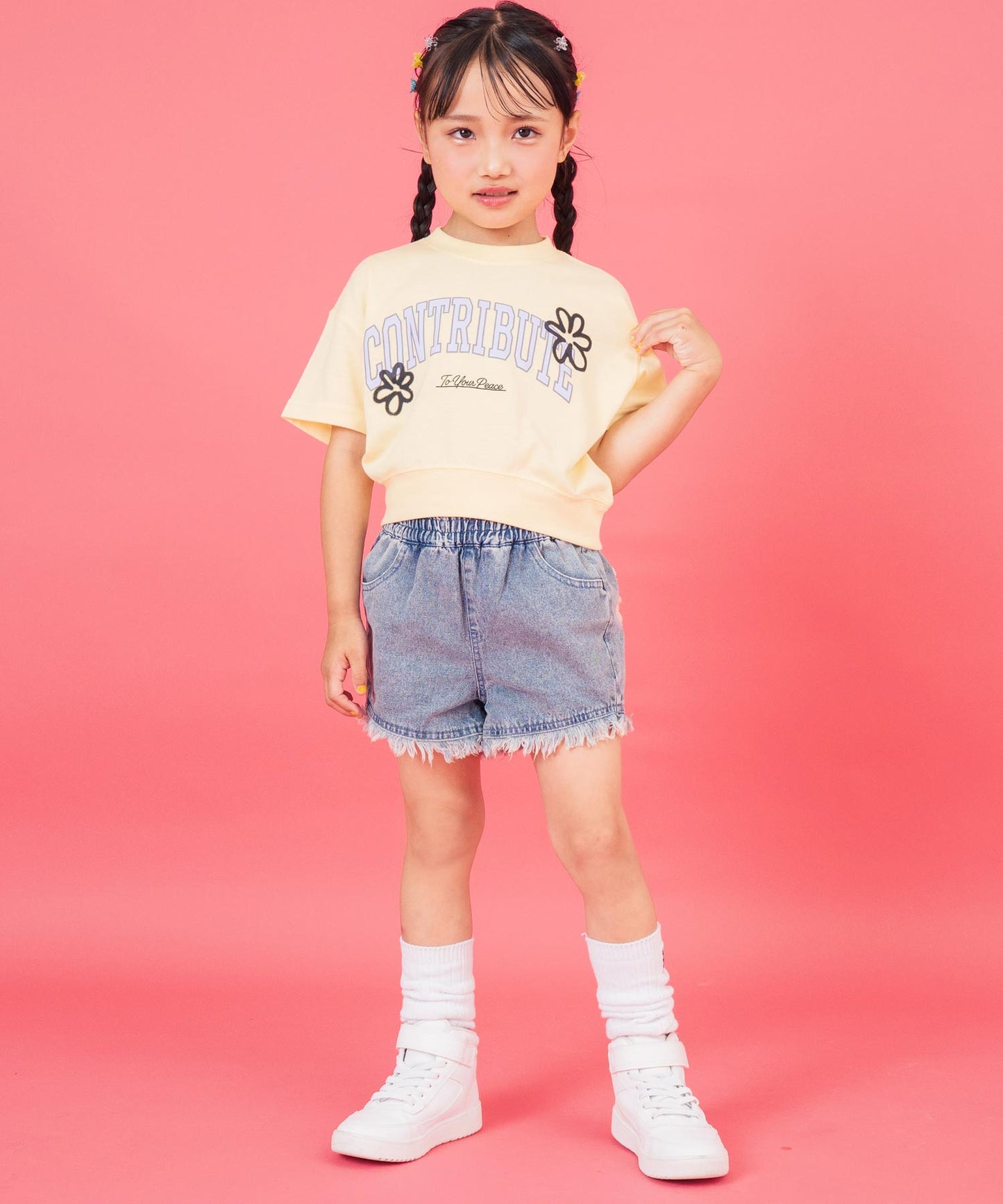 カレッジ フラワー スプレー クロップド Tシャツ 【ジュニアお揃い)】423-3430