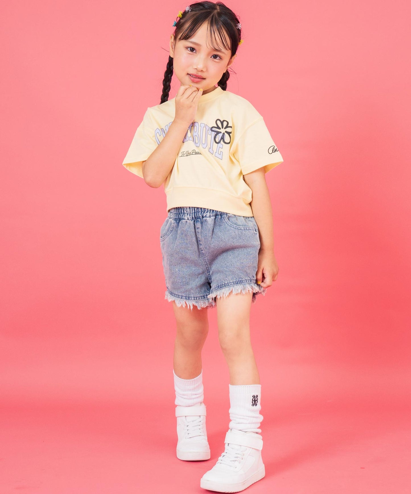 カレッジ フラワー スプレー クロップド Tシャツ 【ジュニアお揃い)】423-3430