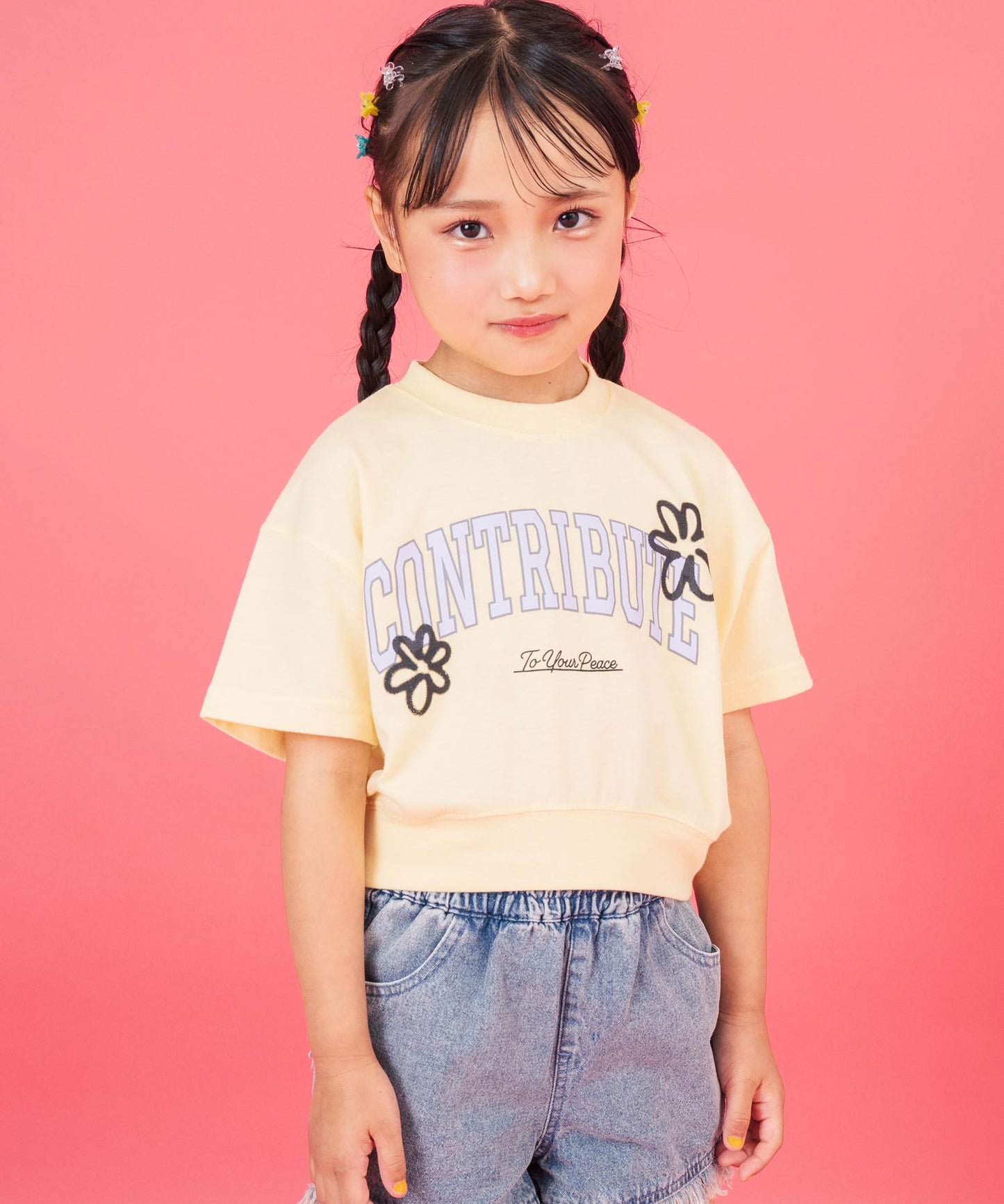 カレッジ フラワー スプレー クロップド Tシャツ 【ジュニアお揃い)】423-3430