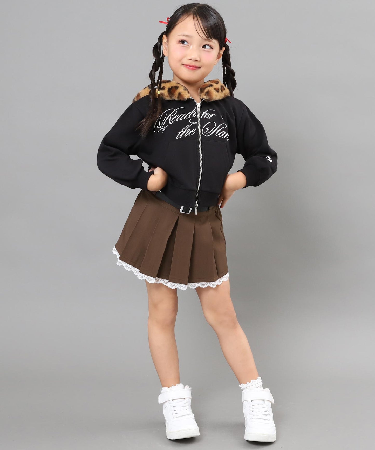 ブラック(110サイズ着用/身長:約115cm)