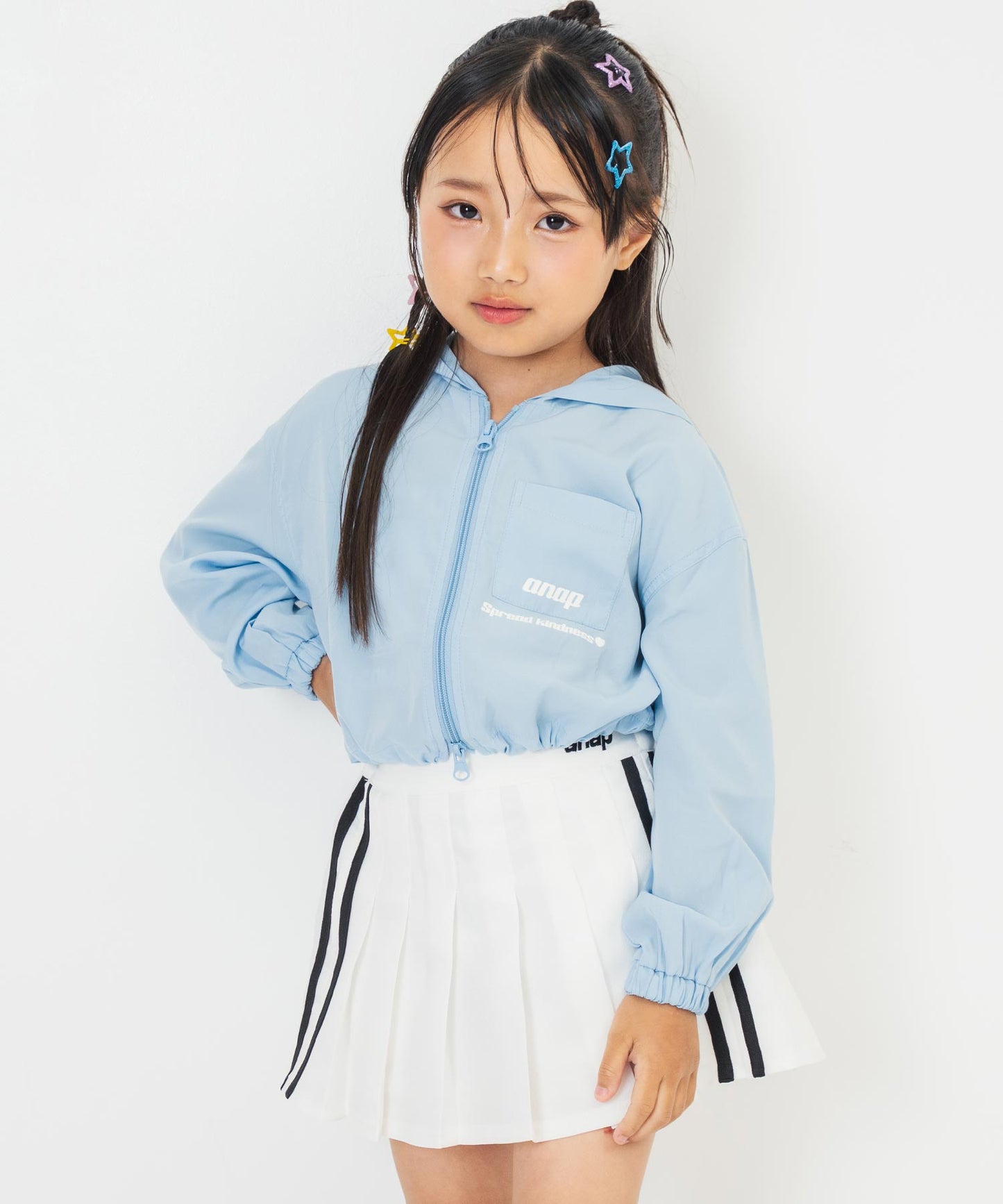 サックスブルー(110サイズ着用/身長:約115cm)