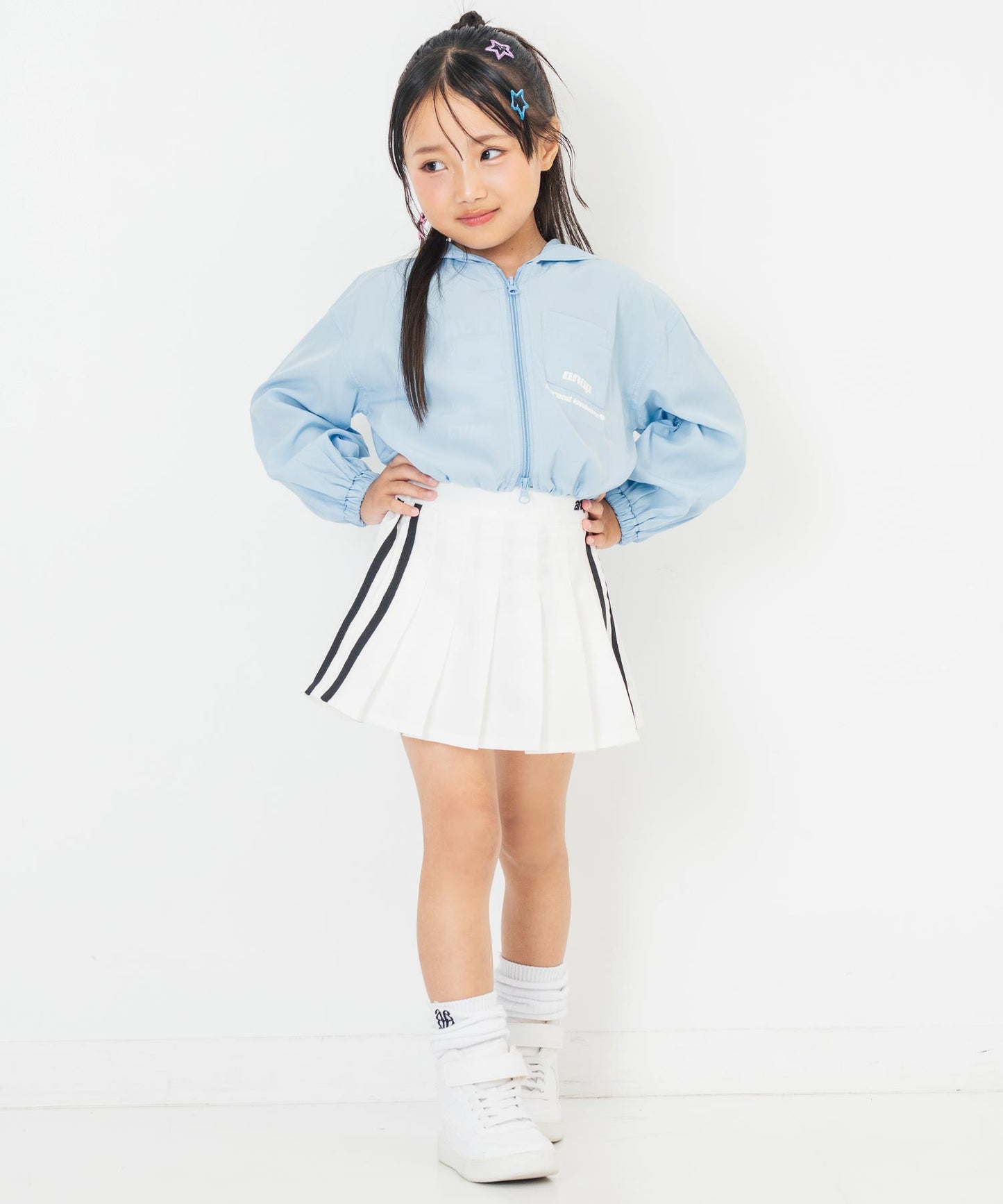 サックスブルー(110サイズ着用/身長:約115cm)