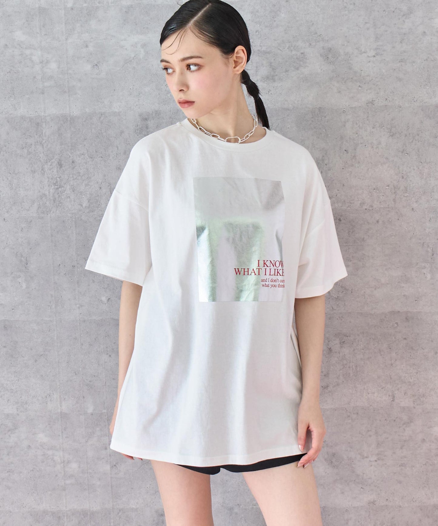 メタリック 箔 プリント × カラー ロゴ オーバー サイズ Tシャツ 793-9227