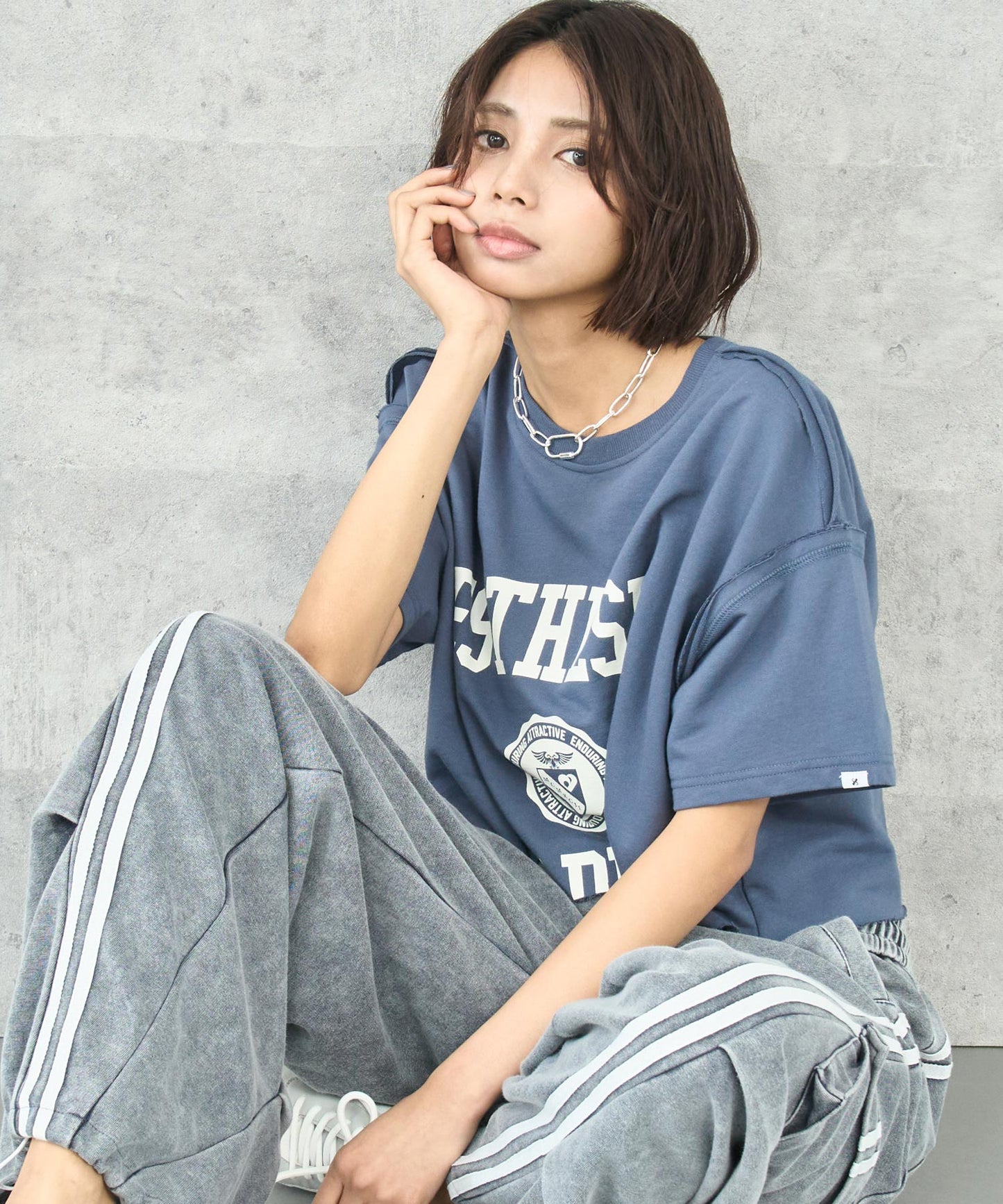 ネイビー