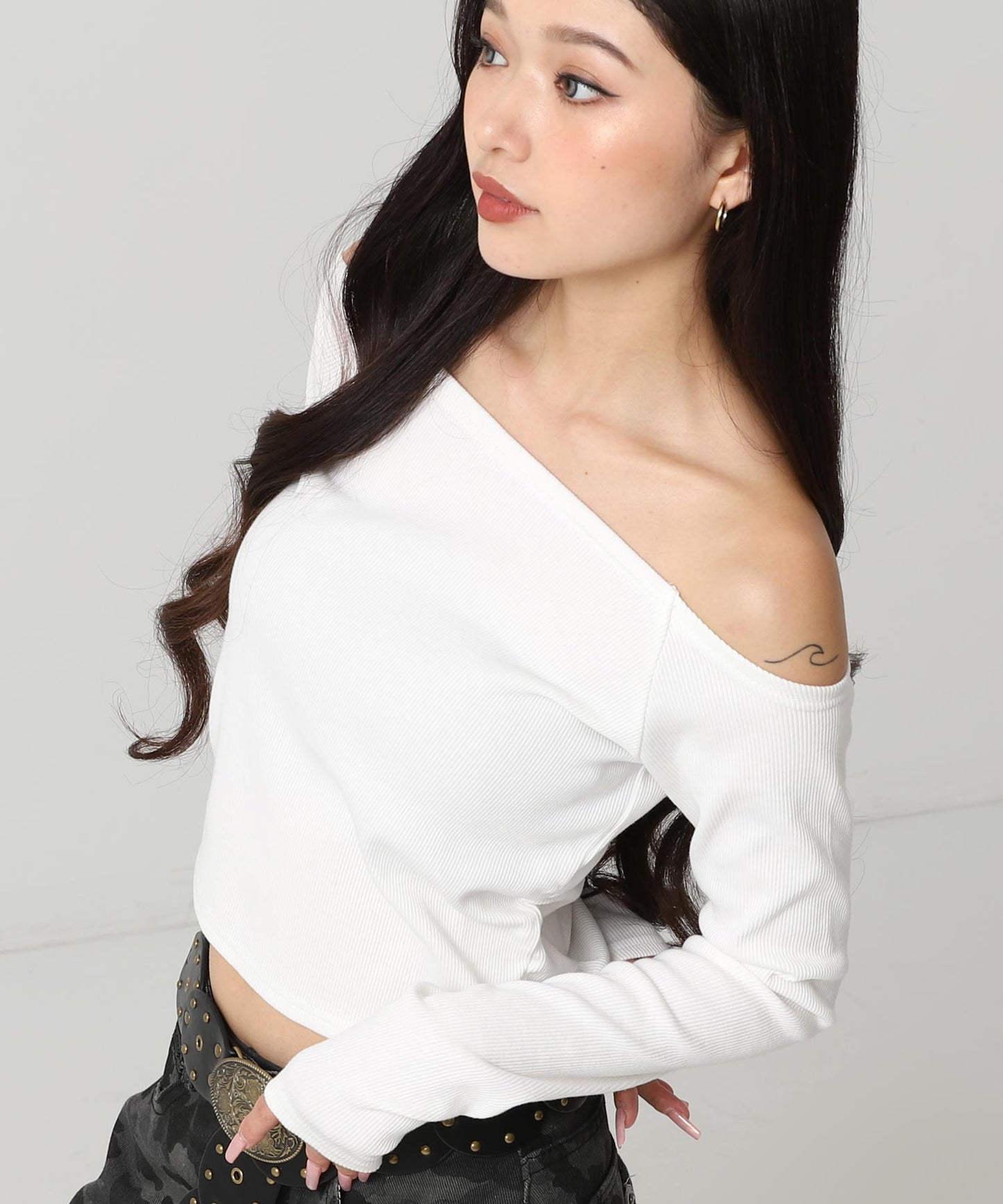 サイド ギャザー オフショルダー リブ トップス 793-9393