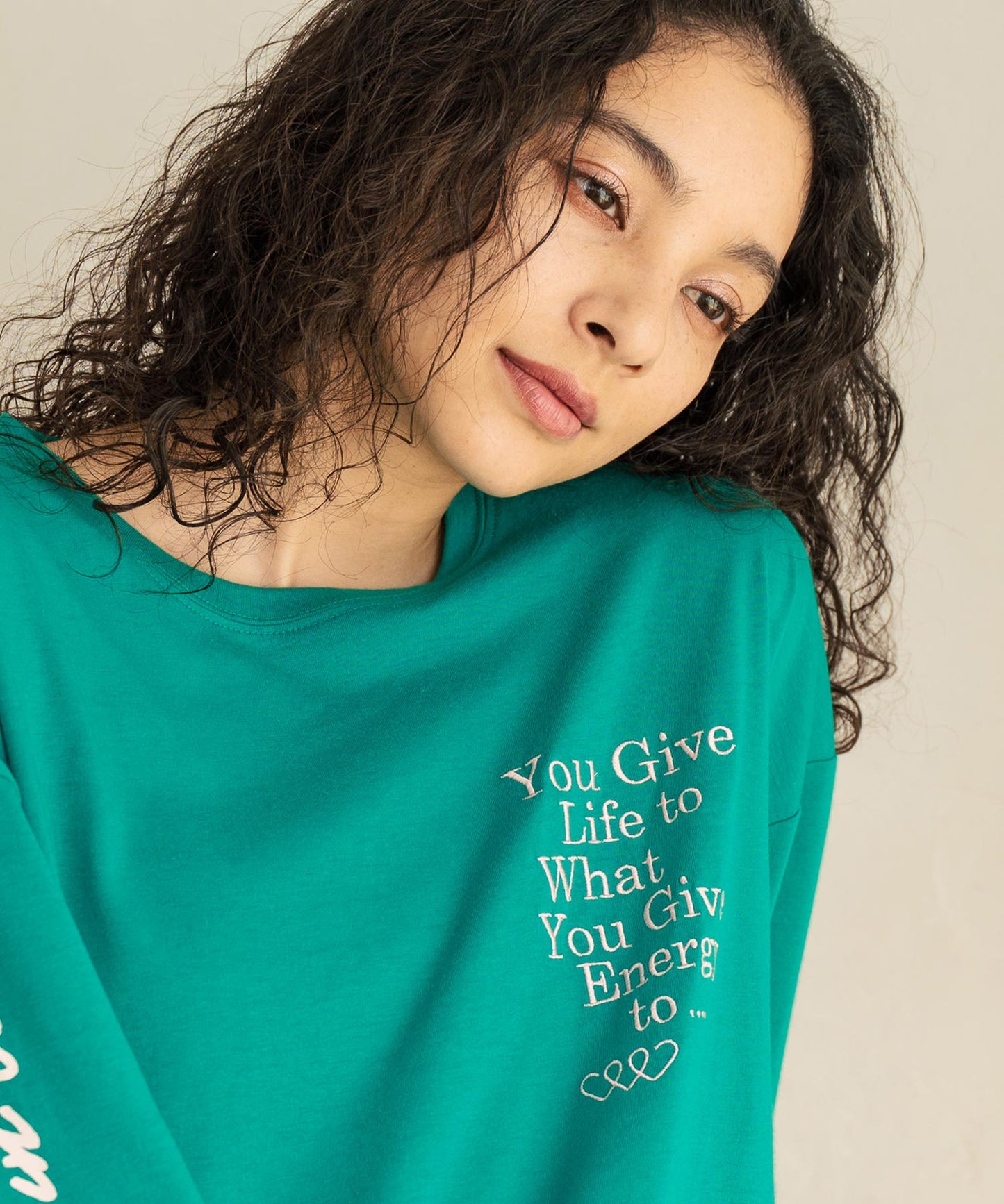 カラーメッセージ 刺繍 袖プリント ビッグ ロングスリーブTシャツ 853-5950