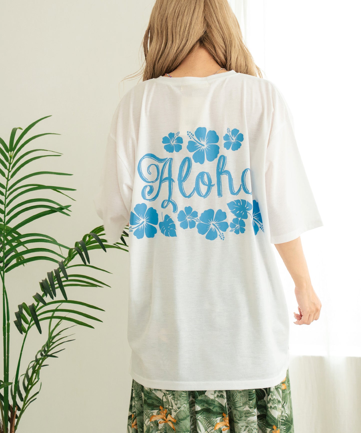 バック ハイビスカス プリント オーバーサイズ Tシャツ 853-5957