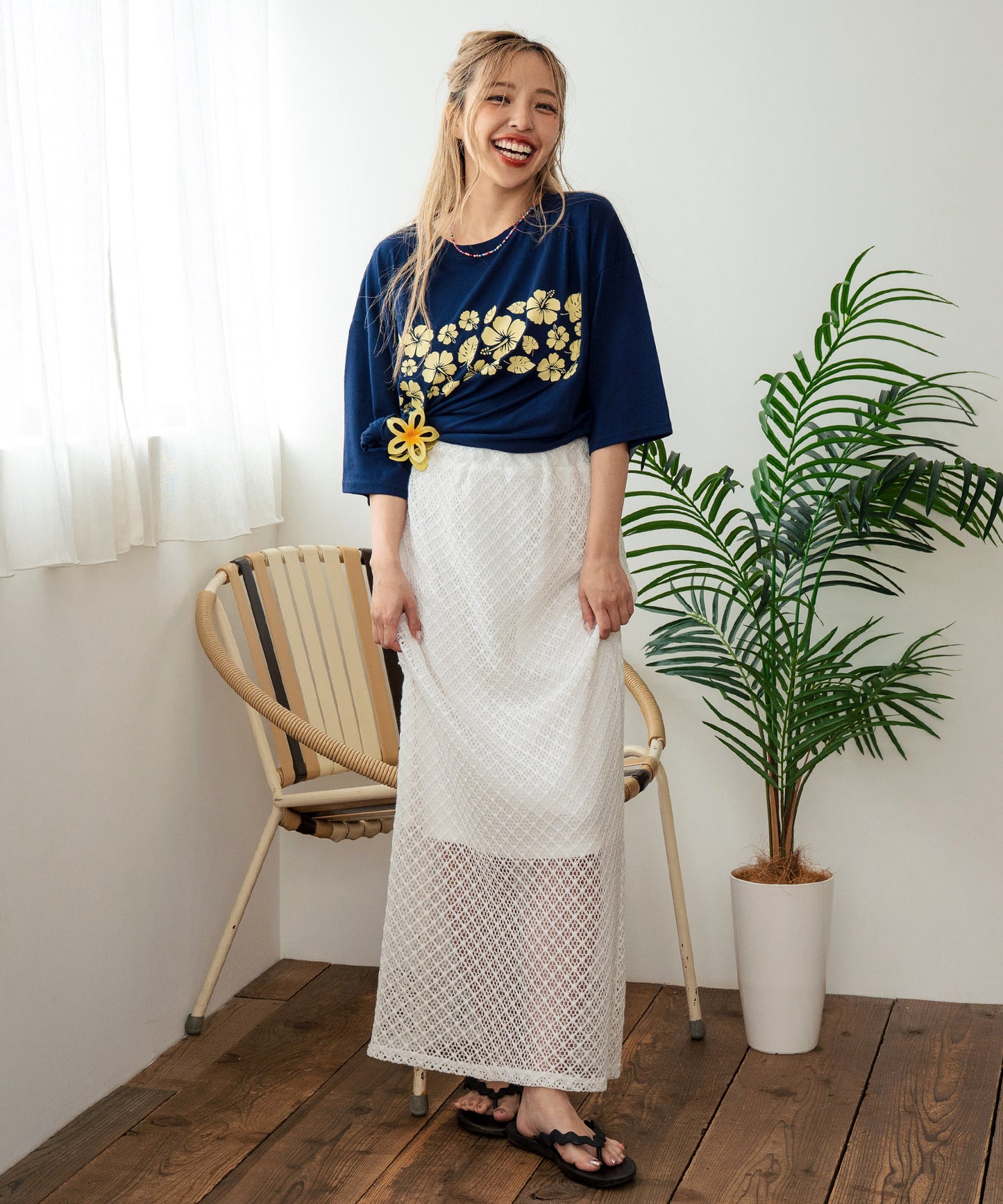 バック ハイビスカス プリント オーバーサイズ Tシャツ 853-5957