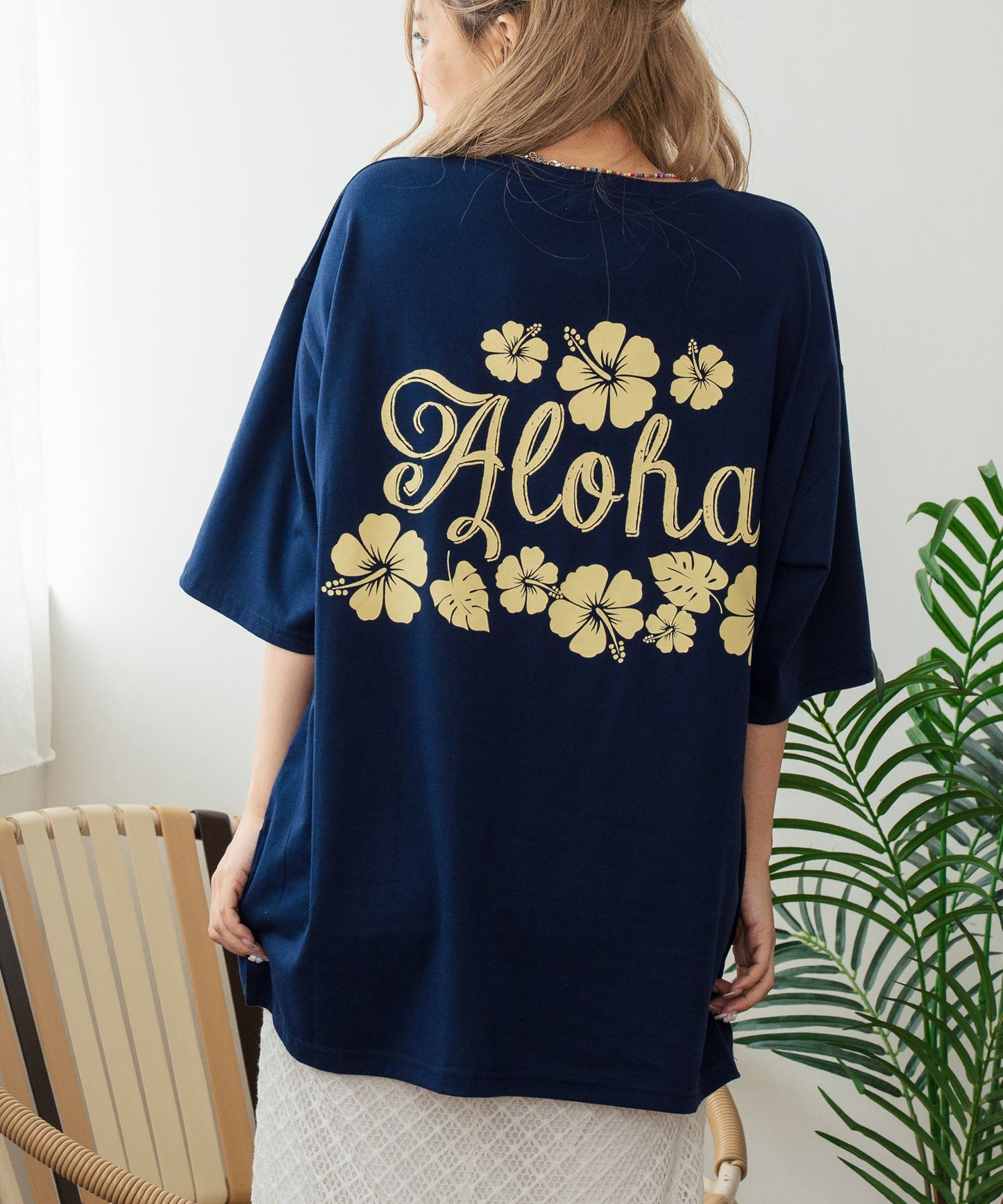 バック ハイビスカス プリント オーバーサイズ Tシャツ 853-5957