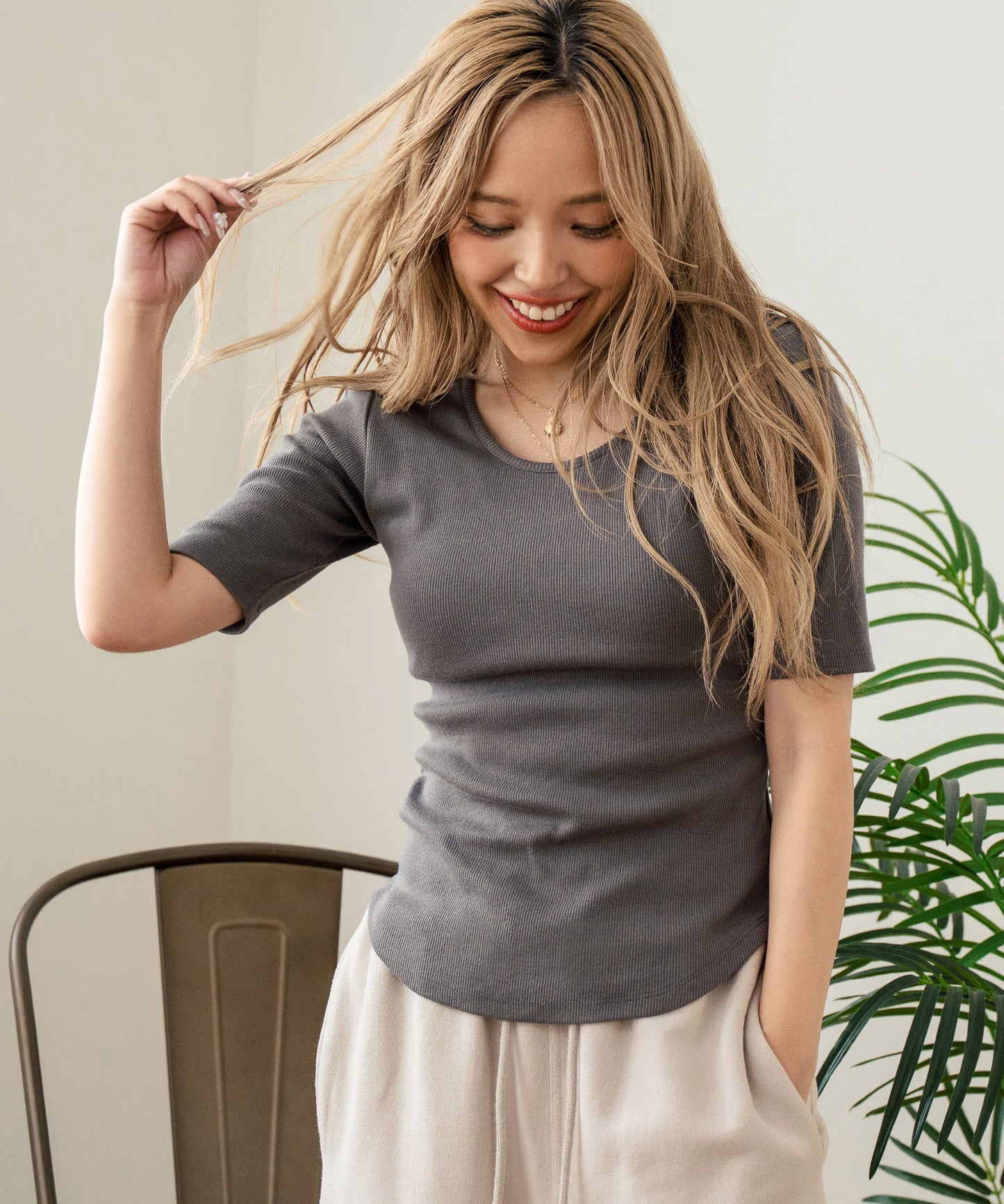 バックオープン テレコ リブ カップ付き 半袖 Tシャツ 853-6018