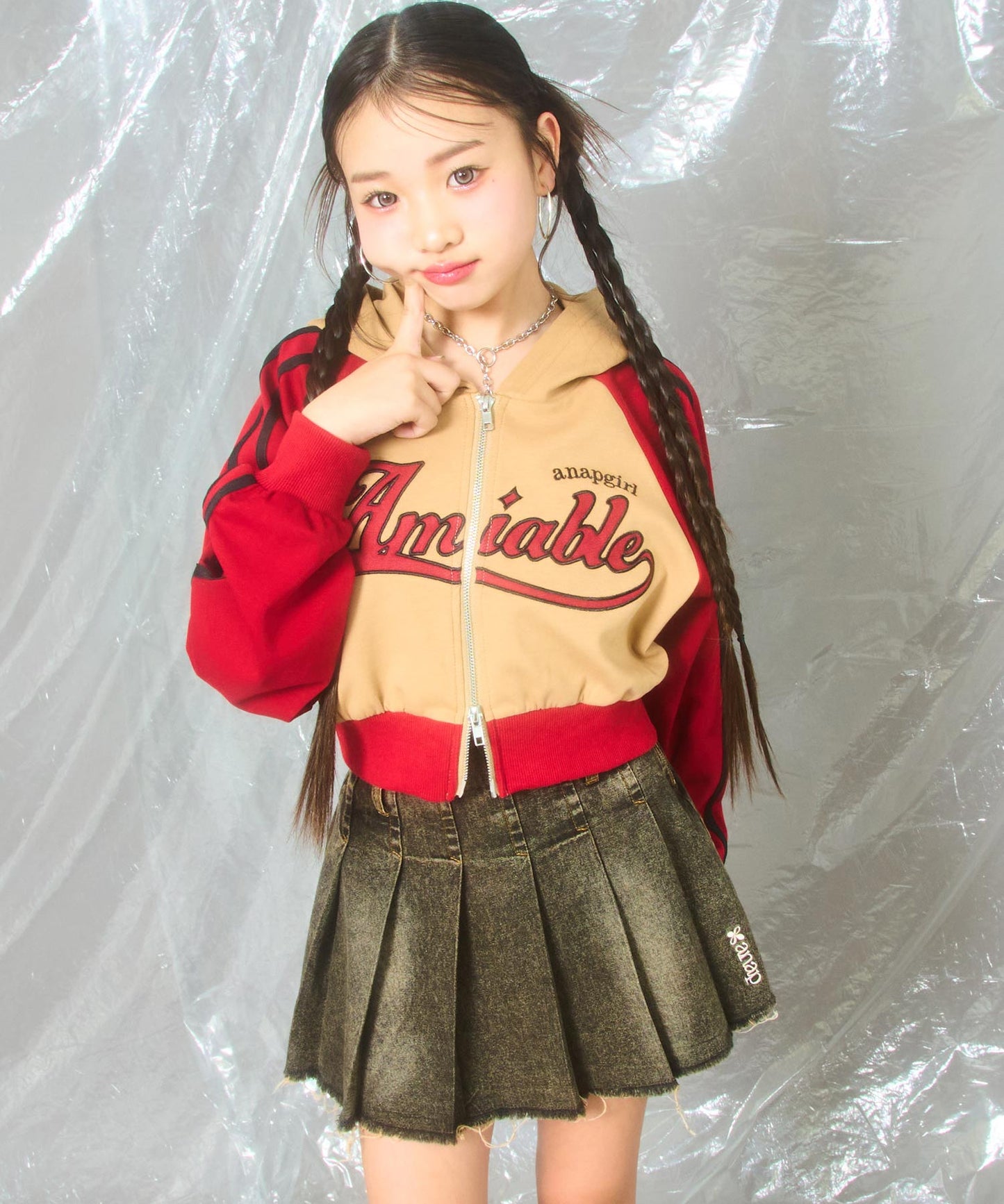 (新色)ブラウン/143cm(XSサイズ着用)