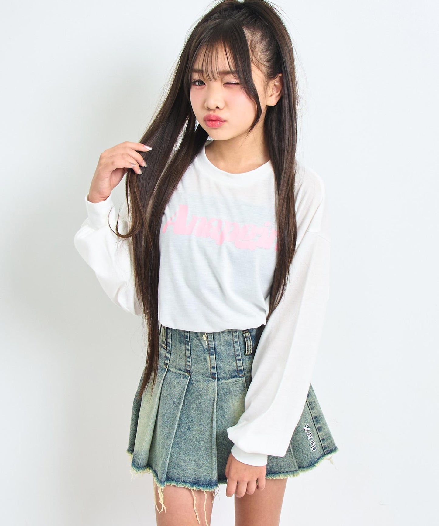 ホワイト/143cm(XSサイズ着用)