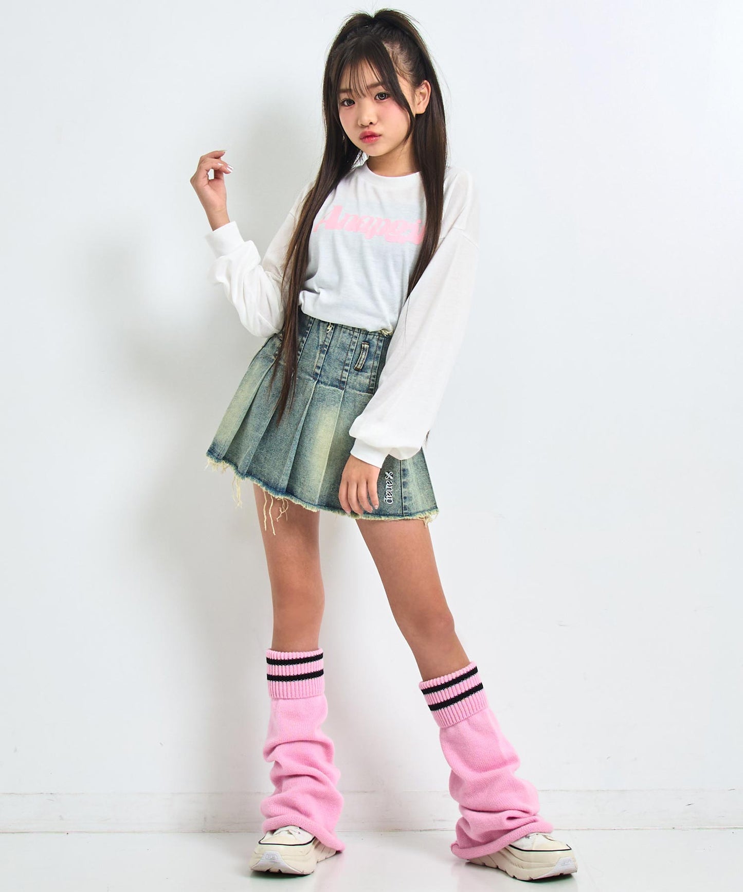 ホワイト/143cm(XSサイズ着用)