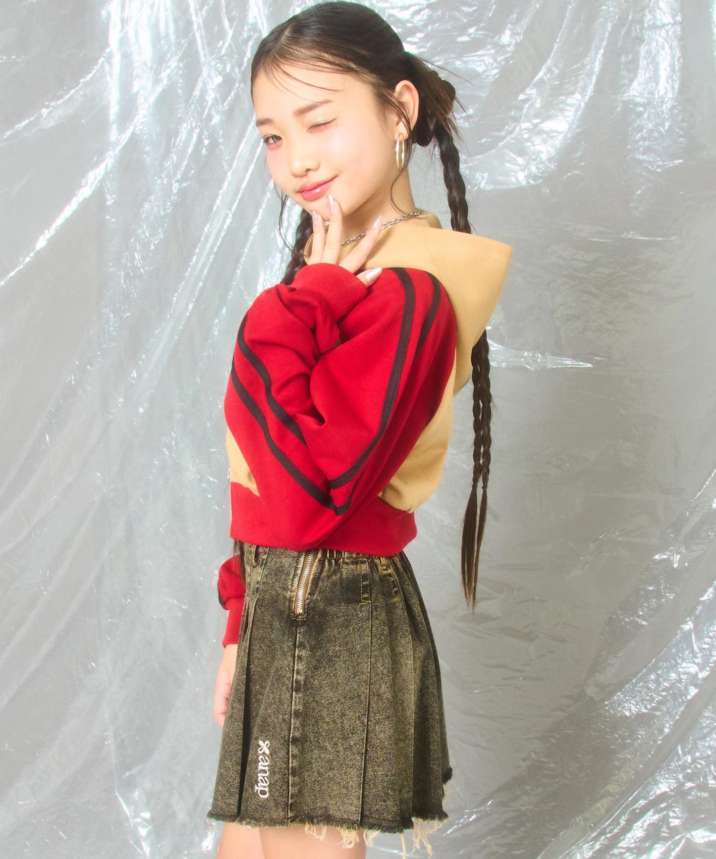 (新色)レッド/143cm(XSサイズ着用)