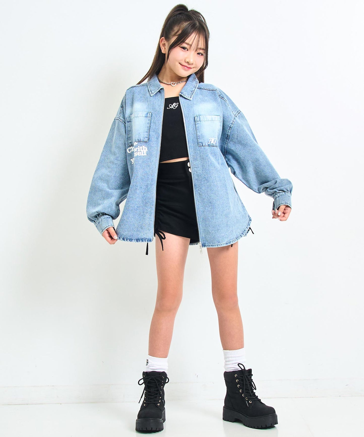 ライトブルー