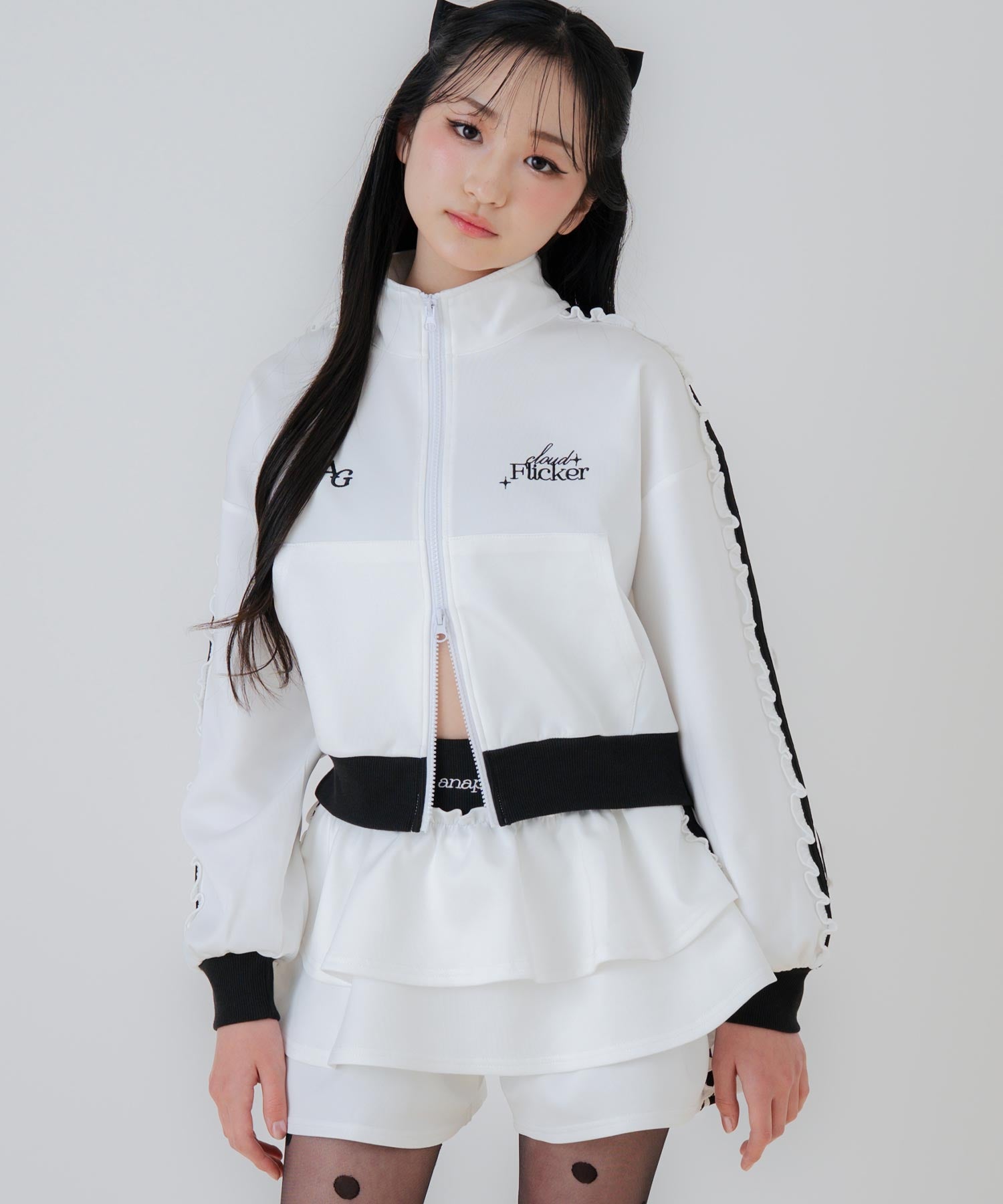 【りょう】adidas★トラックジャケット★スカート RIKA｜adidasのジャージを使ったコーディネート - WEAR
