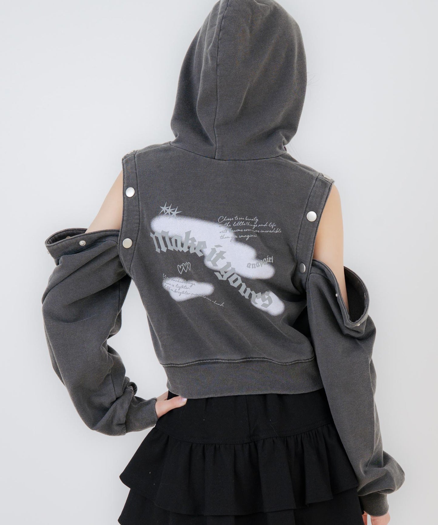 袖ボタンアキ ピグメント フーディー スウェット 913-7887