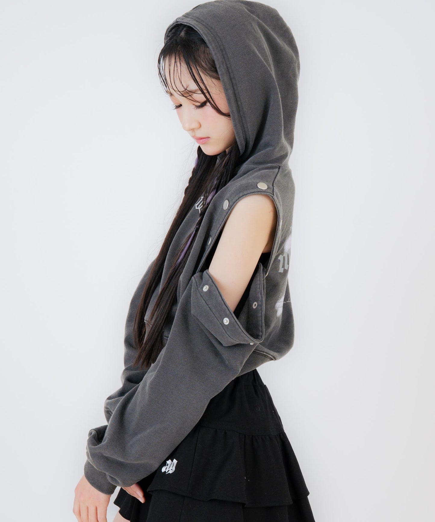 袖ボタンアキ ピグメント フーディー スウェット 913-7887