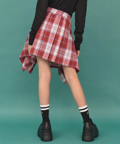 レッド(XSサイズ着用/身長：約140cm)