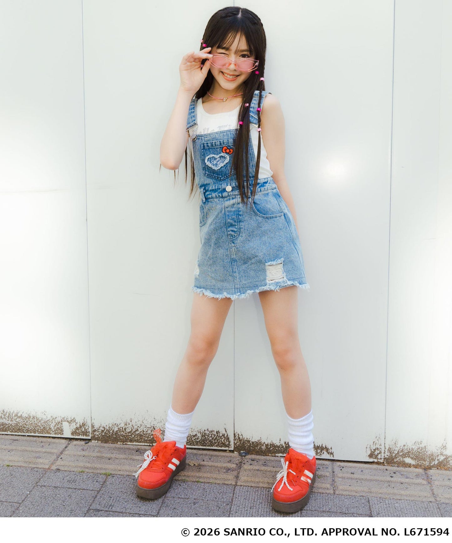 ライトブルー(XSサイズ着用/身長：約139cm)
