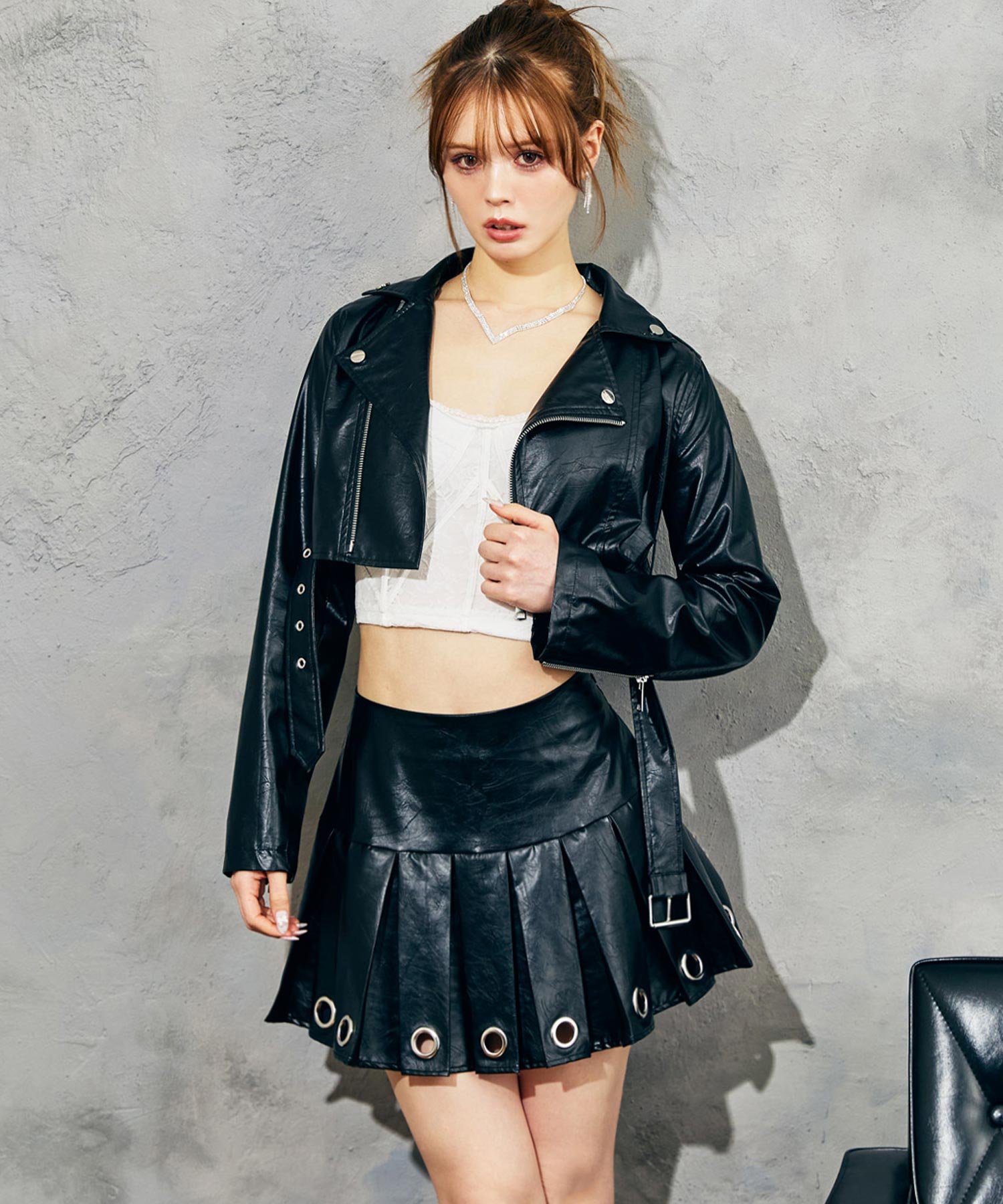 ハトメ プリーツ フェイク レザー ミニ スカート 791-9503 – ANAP