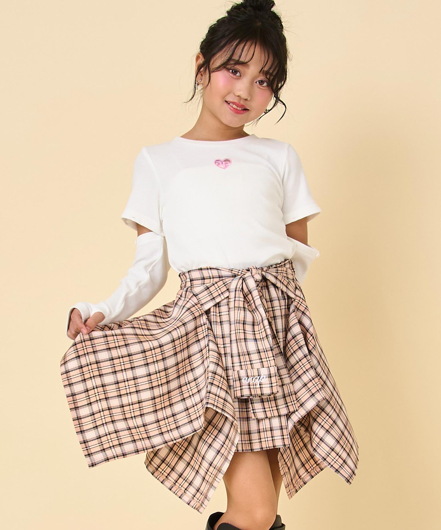 ベージュ(130サイズ着用/身長：約133cm)