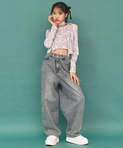 ホワイト(Sサイズ着用/身長：約150cm)