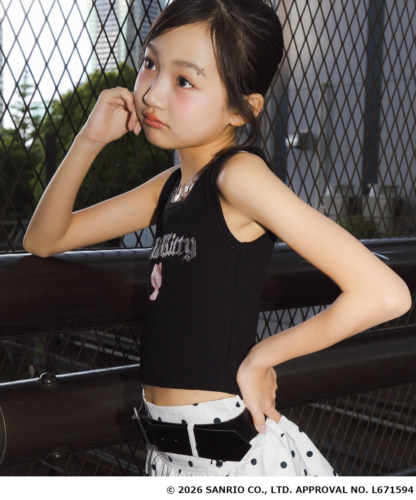 ブラック(XSサイズ着用/身長：約143cm)