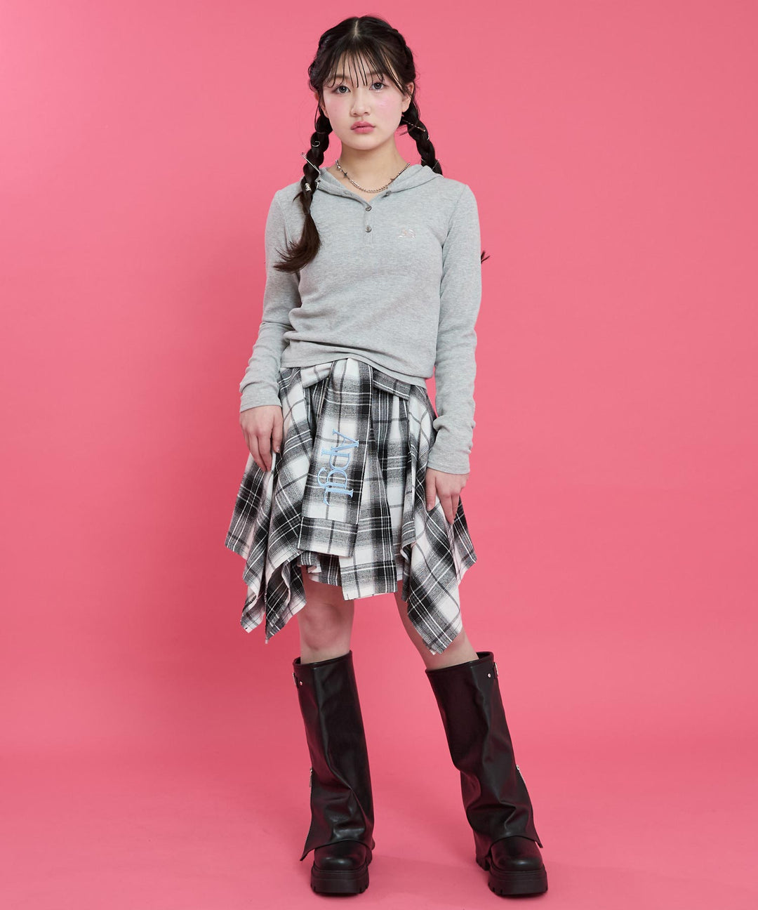 ブラック(Sサイズ着用/身長：約145cm)