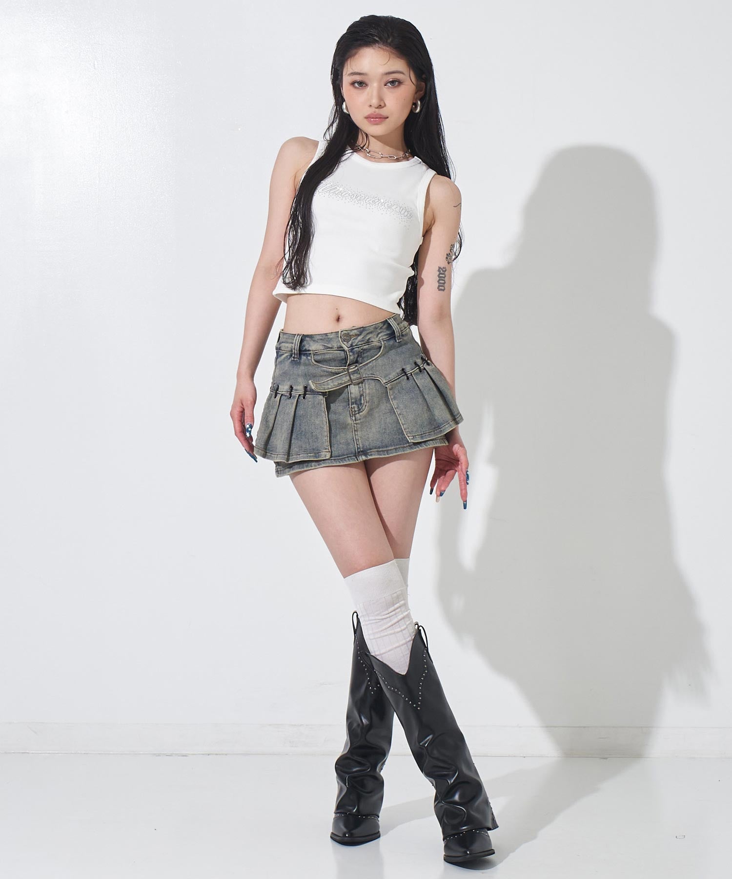 ライトブルー