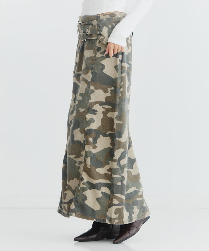 カーキ(身長：約169cm)