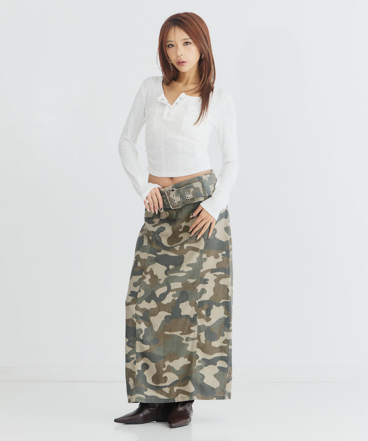 カーキ(身長：約169cm)