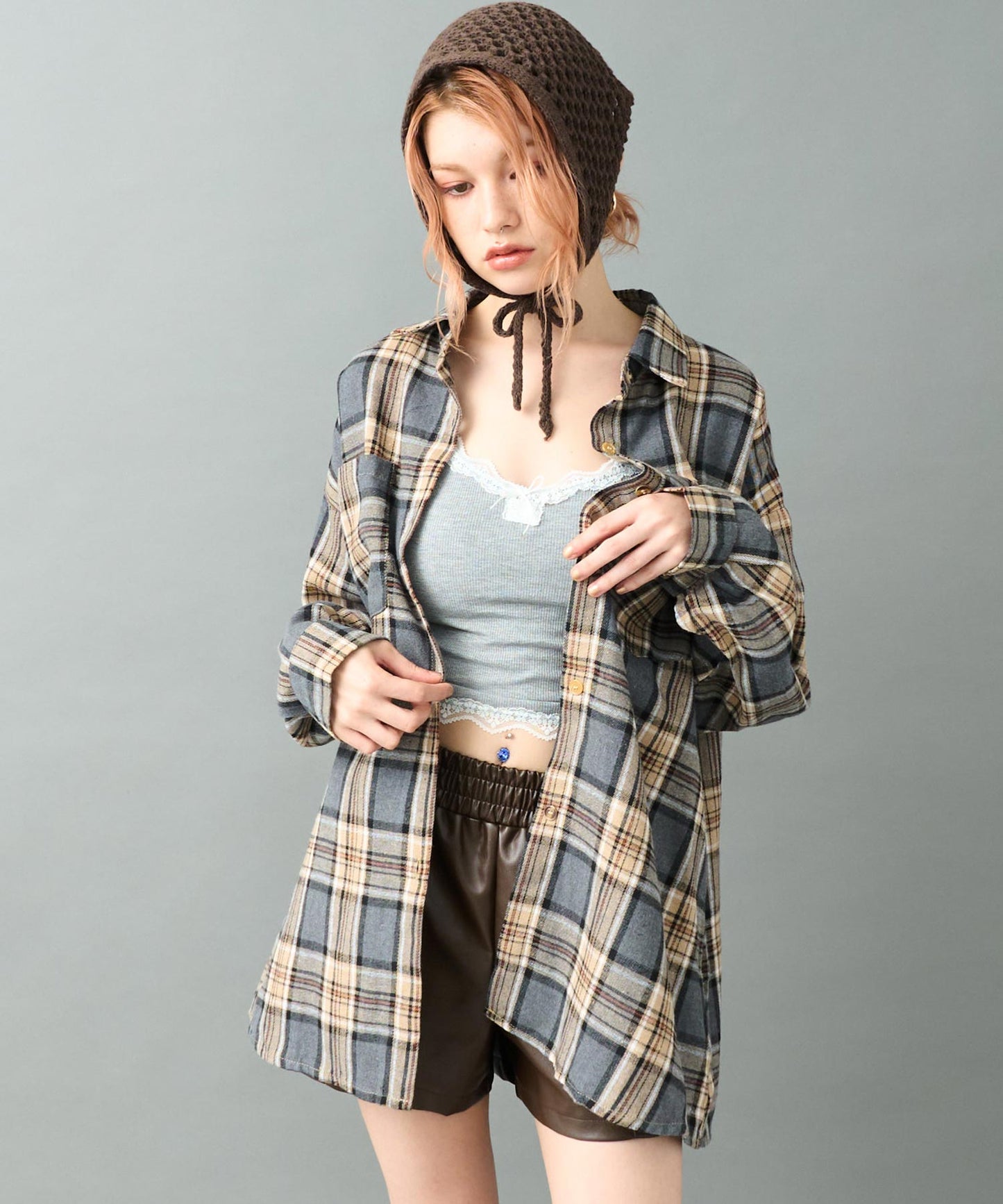 ウエスト ゴム フェイク レザー ショートパンツ 152-5935