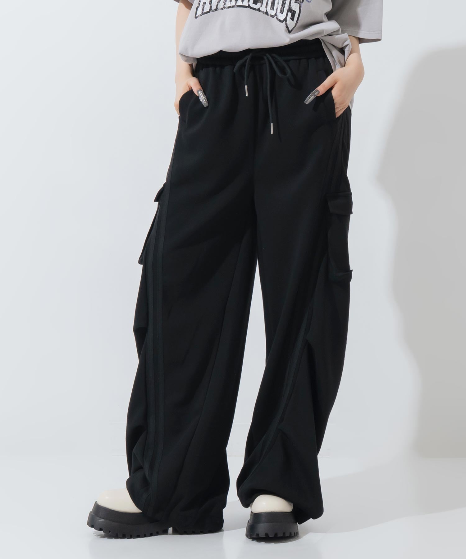同色ライン カーゴ スウェットパンツ 152-6121 – ANAP オンラインショップ
