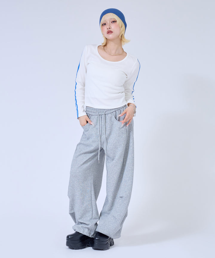 グレー(身長：約158cm)