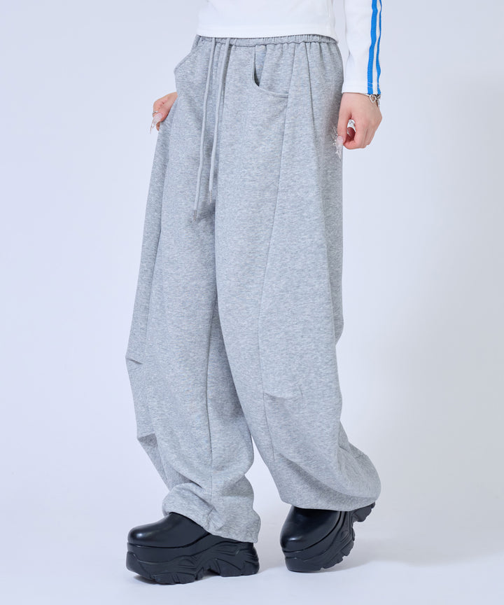 グレー(身長：約158cm)