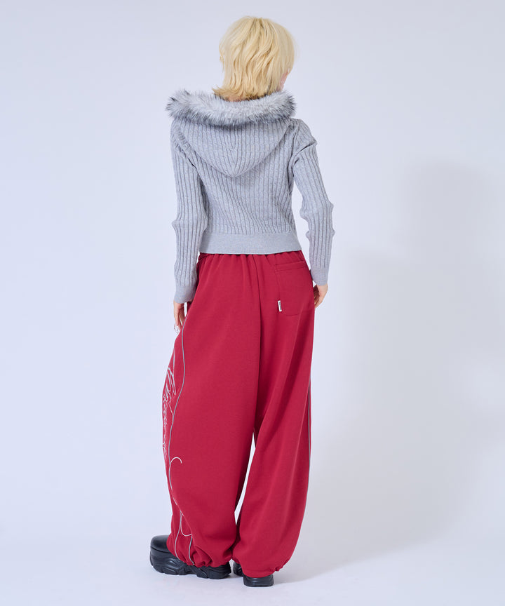 レッド(身長：約158cm)