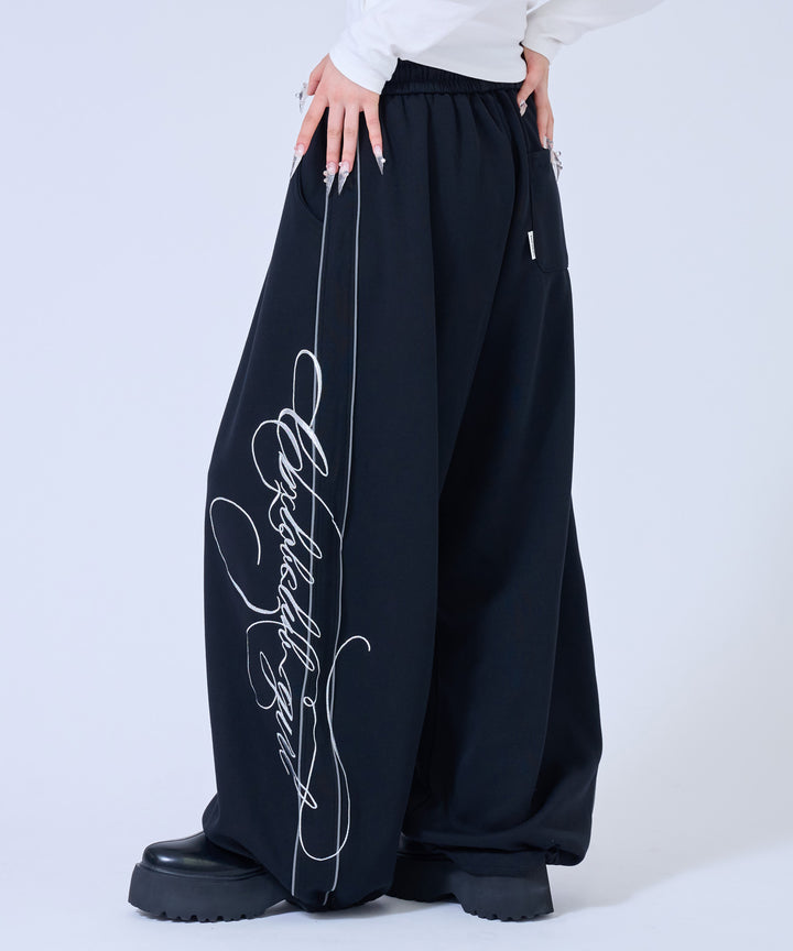 ブラック(身長：約158cm)