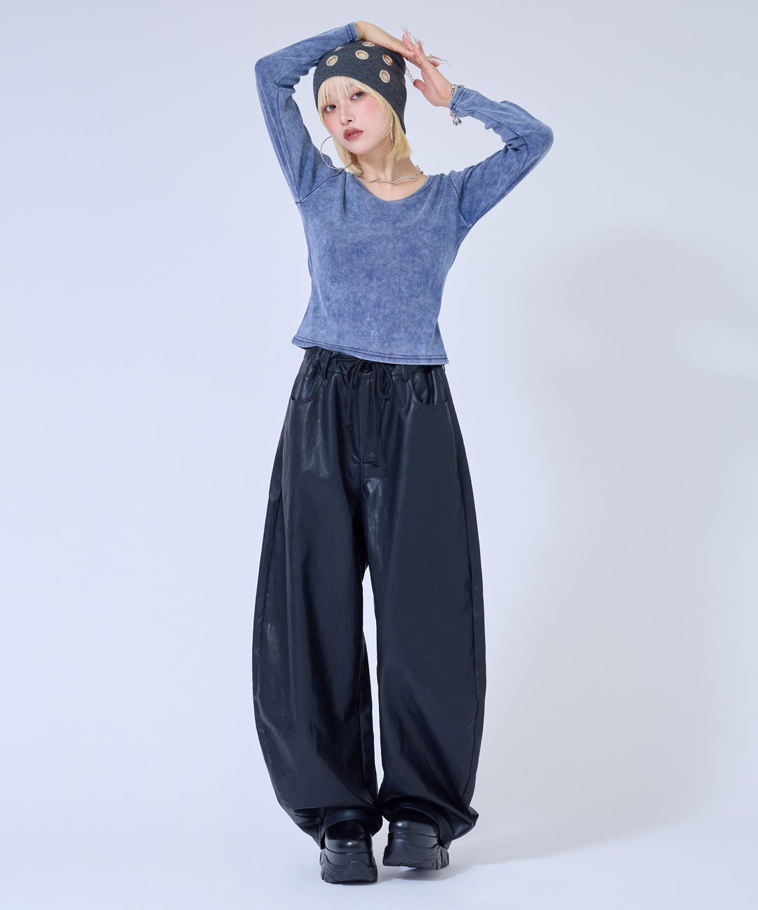 ブラック(身長：約158cm)