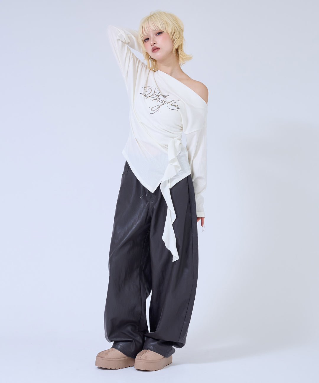 ブラウン(身長：約158cm)