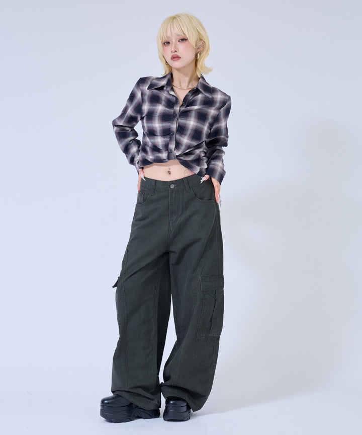 カーキ(身長：約158cm)