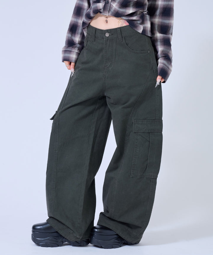 カーキ(身長：約158cm)