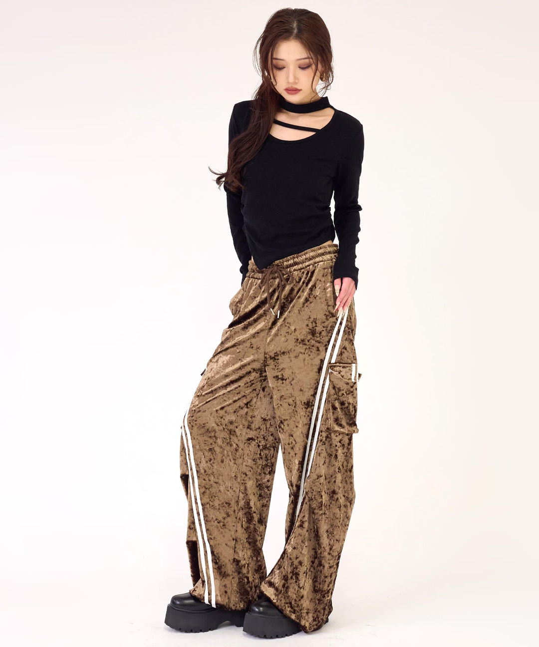 ブラウン(身長：約163cm)
