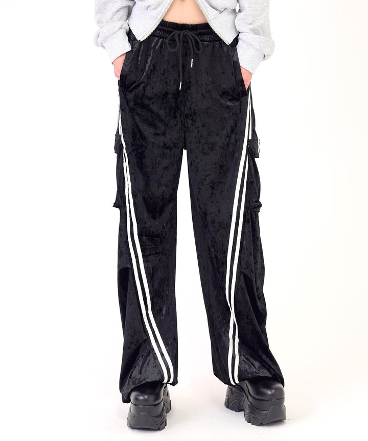 ブラック(身長：約163cm)