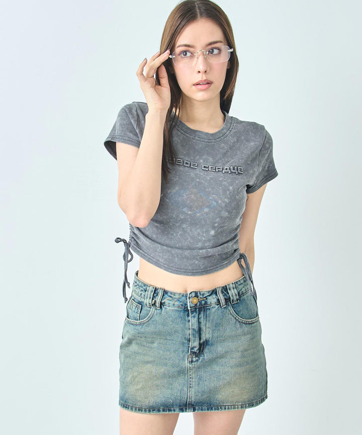 サイド ギャザー ケミカル ウォッシュ エンボス ロゴ Tシャツ 153-5866