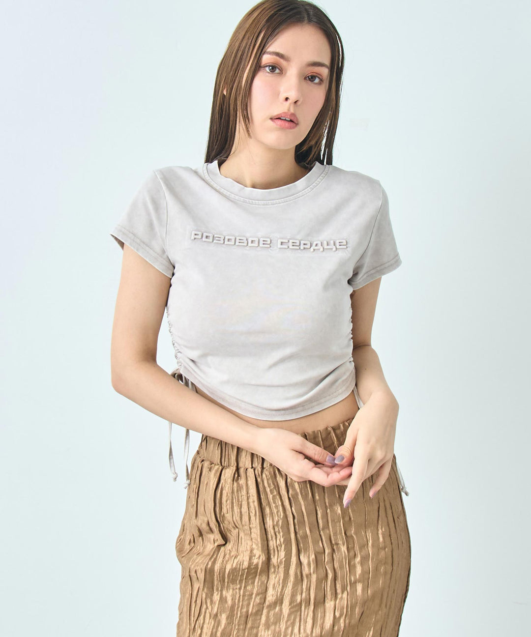サイド ギャザー ケミカル ウォッシュ エンボス ロゴ Tシャツ 153-5866