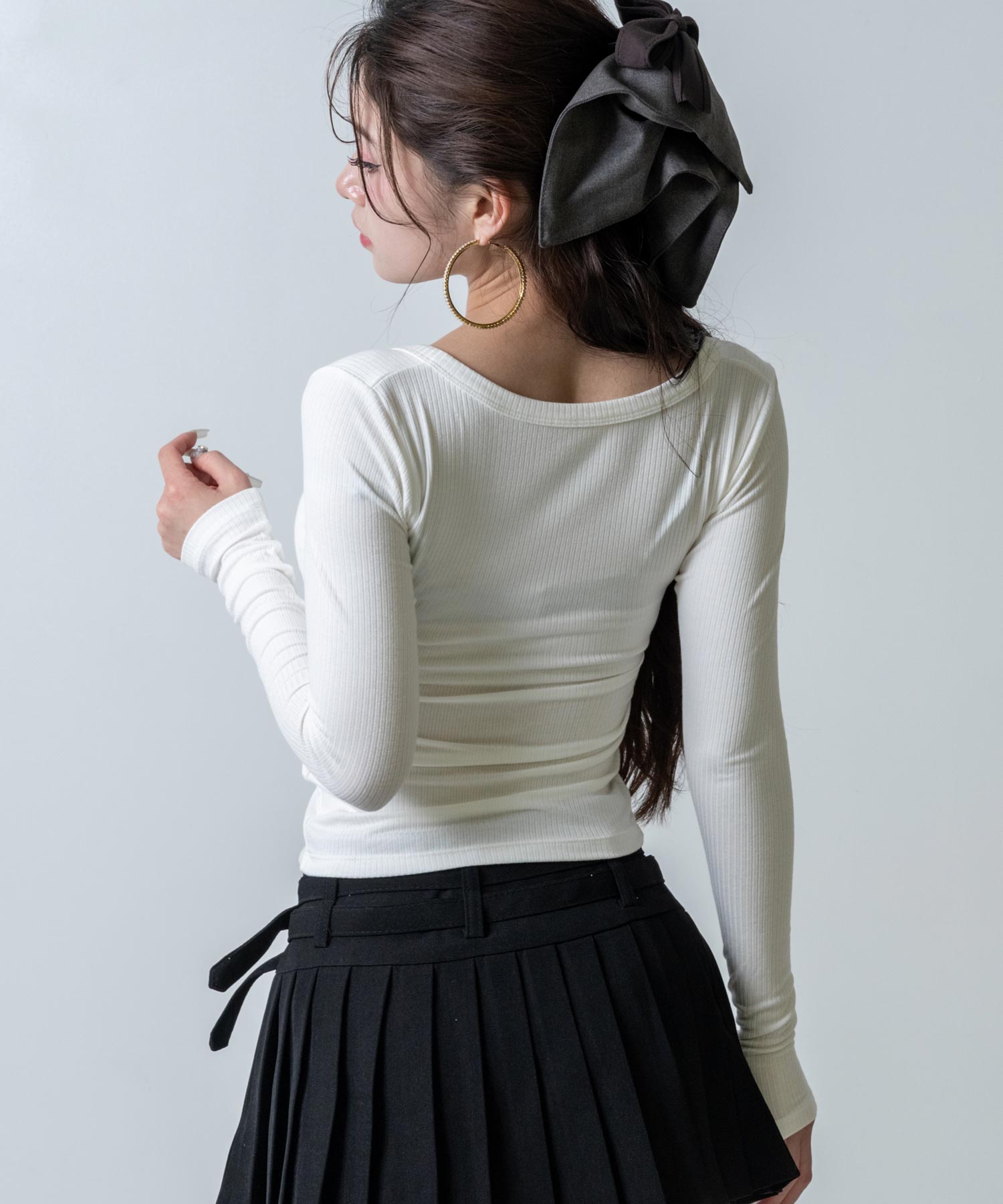 パッド付 V開き ぴたっと ロングスリーブ Tシャツ 153-6051 – ANAP